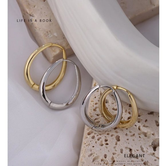 NEW 18K Yellow Gold Plated Oval Hoop Earrings - Picture 2 of 5